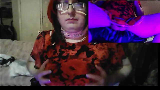 Snapshot of Lillyrosexxx chatting on July 1, 2026, 6:15 am Lillyrosexxx online show from July 1, 2026, 6:15 am