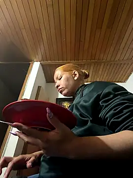 THEBOSSLARA online show from December 19, 2025, 11:23 pm