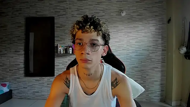 mateodeamjo online show from September 22, 2025, 5:59 pm