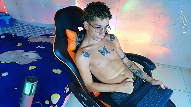 mateodeamjo online show from November 25, 2025, 8:03 am