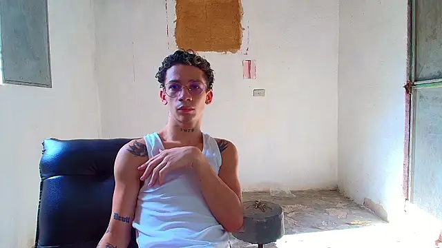 Snapshot of mateodeamjo chatting on February 22, 2026, 8:18 pm mateodeamjo online show from February 22, 2026, 8:18 pm