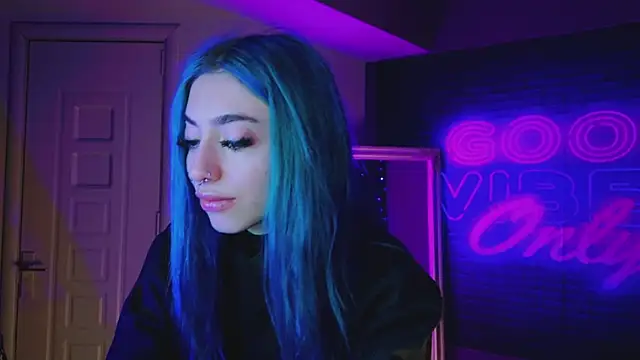 AriaVoss online show from January 7, 2025, 8:31 pm