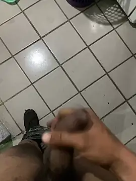 Snapshot of nowex18 chatting on February 16, 2026, 12:07 am nowex18 online show from February 16, 2026, 12:07 am