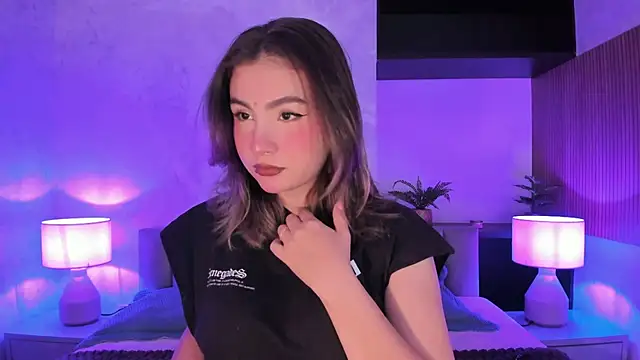 SamantaBone online show from October 17, 2025, 10:45 pm