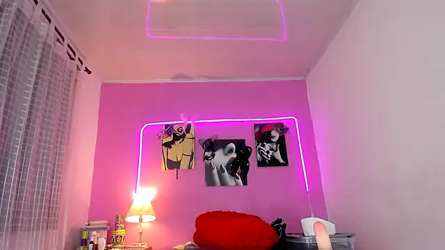 Snapshot of Niki_Fox111 chatting on March 5, 2025, 12:11 pm Niki Fox111 online show from March 5, 2025, 12:11 pm