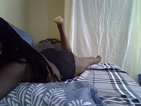 skinnysexynaughty online show from June 13, 2026, 10:24 am