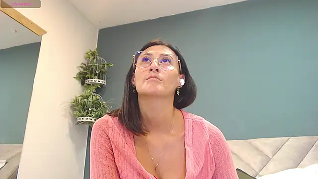 SharisWillian online show from February 18, 2026, 3:24 am