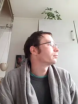 Snapshot of Schnubby1 chatting on January 24, 2025, 8:23 am Schnubby1 online show from January 24, 2025, 8:23 am