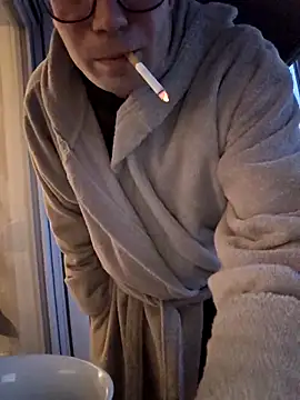 Snapshot of Schnubby1 chatting on February 16, 2026, 4:47 pm Schnubby1 online show from February 16, 2026, 4:47 pm