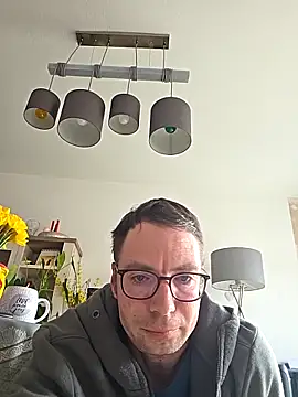 Snapshot of Schnubby1 chatting on February 28, 2026, 10:27 am Schnubby1 online show from February 28, 2026, 10:27 am