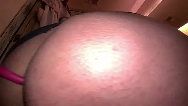 Snapshot of sissysylvia chatting on June 19, 2026, 10:19 am sissysylvia online show from June 19, 2026, 10:19 am