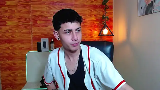 Bastiaan 28 online show from January 23, 2025, 3:26 am