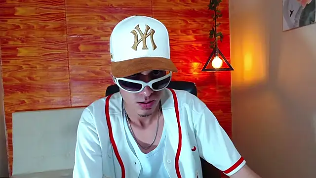 Bastiaan 28 online show from February 20, 2025, 5:44 am