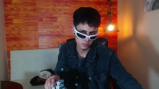 Bastiaan 28 online show from March 3, 2025, 6:15 am