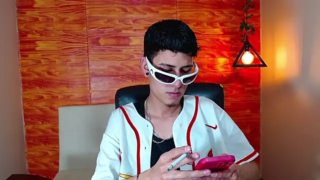 Bastiaan 28 online show from March 16, 2025, 3:25 am