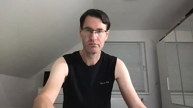 zxzx cam1 online show from October 25, 2025, 3:51 pm