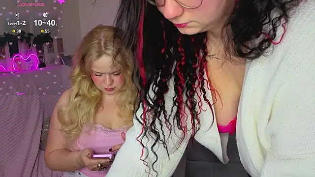 Snapshot of HANNA_MONTANAS chatting on March 18, 2026, 7:06 pm HANNA MONTANAS online show from March 18, 2026, 7:06 pm