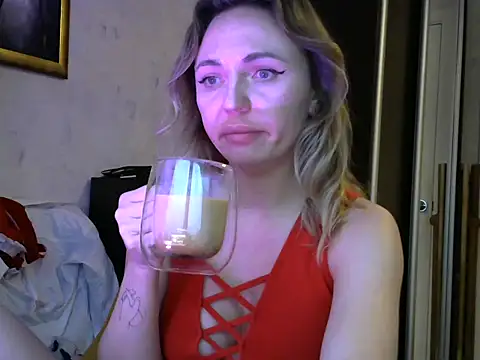 AngelinaLove28 online show from February 4, 2025, 2:53 pm