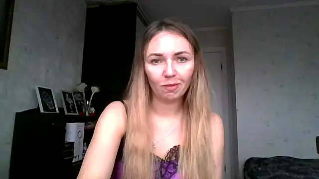 AngelinaLove28 online show from November 22, 2025, 6:56 am