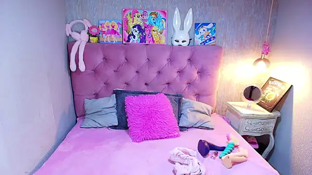 Snapshot of charlottemoonxz chatting on February 26, 2026, 6:51 pm charlottemoonxz online show from February 26, 2026, 6:51 pm