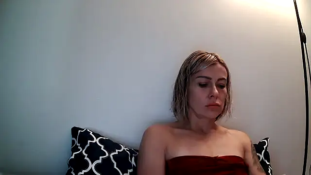 anechka1 online show from October 7, 2025, 3:31 pm