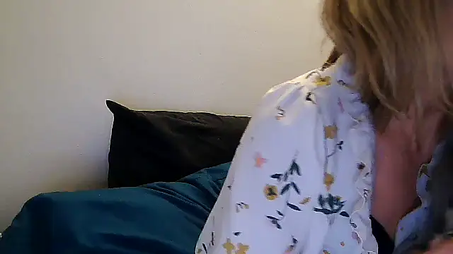 anechka1 online show from January 6, 2026, 1:53 am