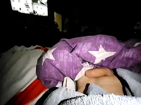 Snapshot of 0815lukas2024 chatting on December 24, 2024, 3:05 am 0815lukas2024 online show from December 24, 2024, 3:05 am