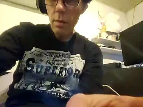 Snapshot of 0815lukas2024 chatting on January 22, 2025, 2:48 am 0815lukas2024 online show from January 22, 2025, 2:48 am