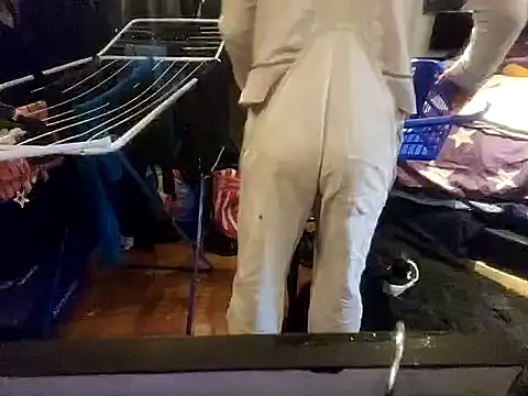 Snapshot of 0815lukas2024 chatting on February 1, 2025, 8:29 am 0815lukas2024 online show from February 1, 2025, 8:29 am