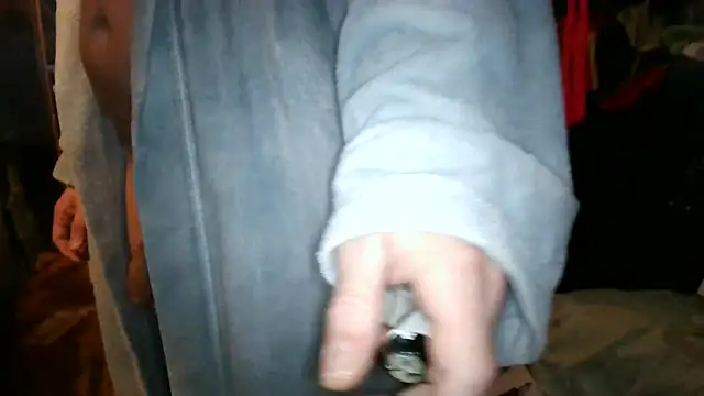 Snapshot of 0815lukas2024 chatting on November 14, 2025, 1:26 am 0815lukas2024 online show from November 14, 2025, 1:26 am