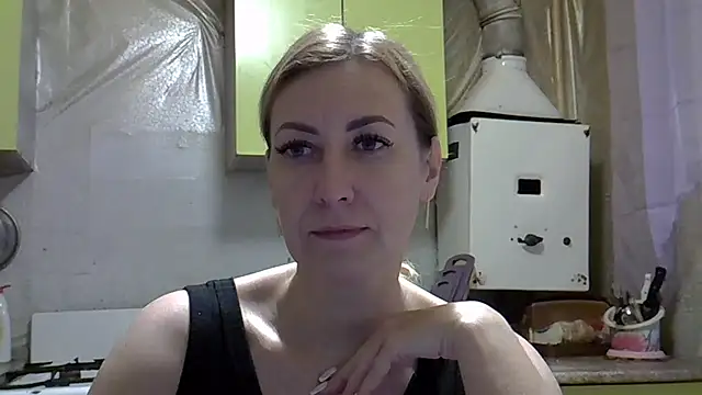 Snapshot of AshleyXHoney chatting on December 13, 2024, 5:27 am AshleyXHoney online show from December 13, 2024, 5:27 am