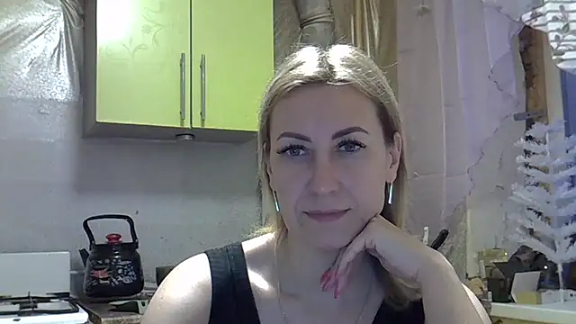 Snapshot of AshleyXHoney chatting on December 26, 2024, 5:26 am AshleyXHoney online show from December 26, 2024, 5:26 am