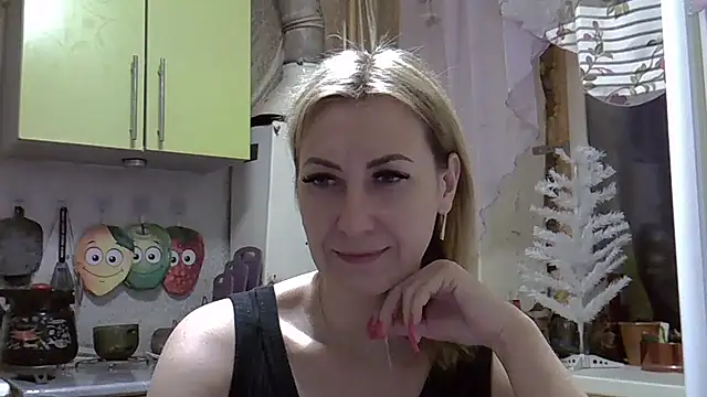 Snapshot of AshleyXHoney chatting on December 29, 2024, 4:59 am AshleyXHoney online show from December 29, 2024, 4:59 am