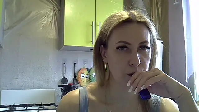 Snapshot of AshleyXHoney chatting on March 5, 2025, 6:23 am AshleyXHoney online show from March 5, 2025, 6:23 am