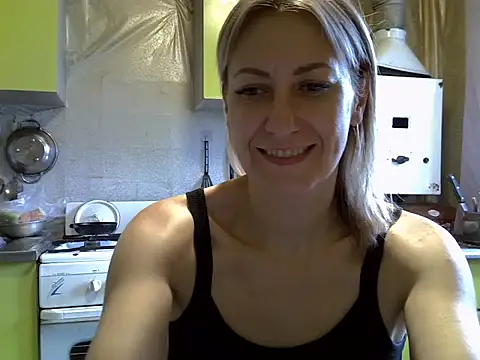 Snapshot of AshleyXHoney chatting on September 12, 2025, 5:51 am AshleyXHoney online show from September 12, 2025, 5:51 am