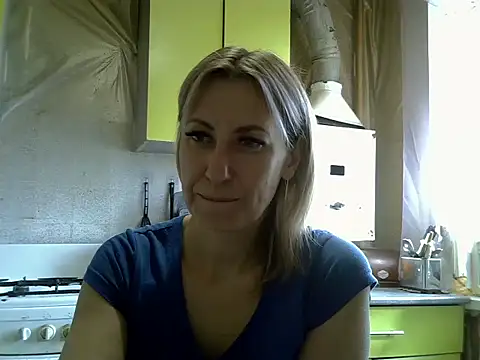 Snapshot of AshleyXHoney chatting on October 2, 2025, 8:21 am AshleyXHoney online show from October 2, 2025, 8:21 am