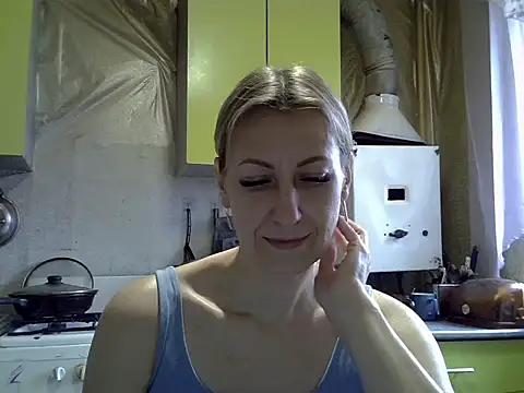 Snapshot of AshleyXHoney chatting on November 5, 2025, 7:08 am AshleyXHoney online show from November 5, 2025, 7:08 am