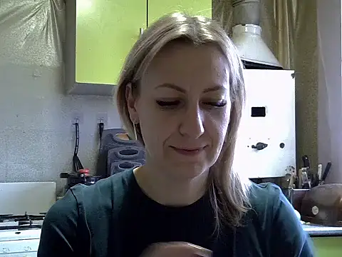 Snapshot of AshleyXHoney chatting on November 6, 2025, 8:04 am AshleyXHoney online show from November 6, 2025, 8:04 am