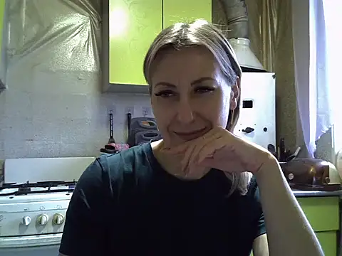 Snapshot of AshleyXHoney chatting on November 7, 2025, 7:08 am AshleyXHoney online show from November 7, 2025, 7:08 am