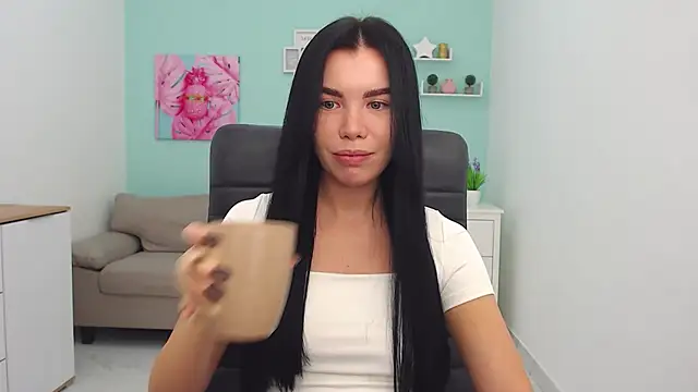 MadisonGomes online show from December 18, 2024, 6:32 am