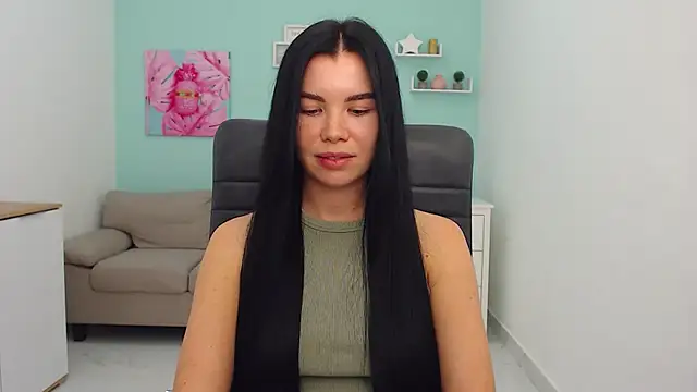 MadisonGomes online show from January 21, 2025, 9:35 am