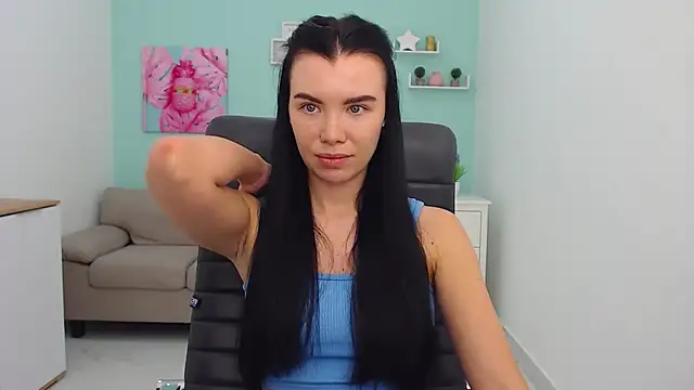 MadisonGomes online show from January 28, 2025, 9:51 am