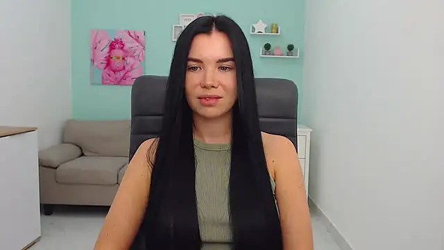 MadisonGomes online show from February 9, 2025, 12:08 pm