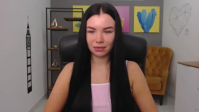 MadisonGomes online show from November 12, 2025, 8:15 am