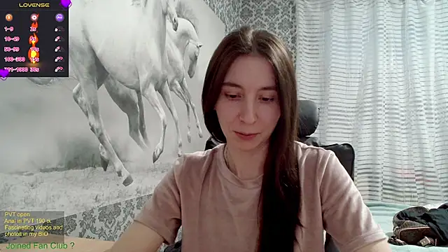 Wowpornoo online show from February 17, 2025, 12:05 pm