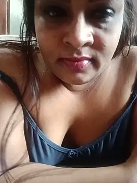 Snapshot of Love_Jenny chatting on June 17, 2026, 4:48 am Love Jenny online show from June 17, 2026, 4:48 am