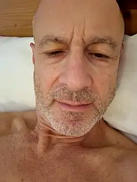 andikali9999 online show from October 16, 2025, 3:24 pm