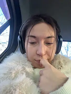 KimArts online show from January 14, 2026, 1:28 pm