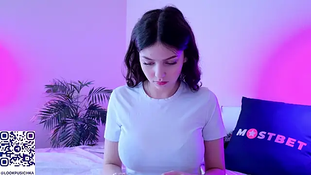 pusichka online show from December 28, 2024, 1:06 pm