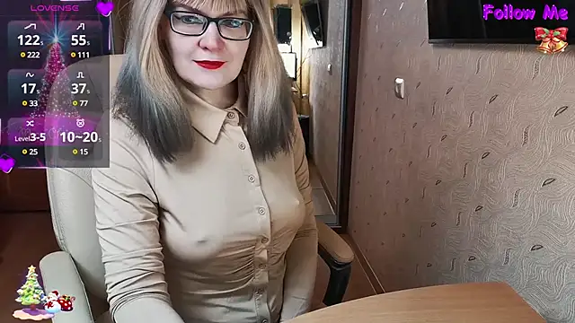 Snapshot of MyLadySkyLuck chatting on February 4, 2025, 3:00 am MyLadySkyLuck online show from February 4, 2025, 3:00 am